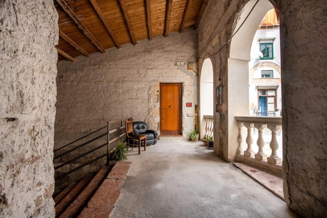 Vittorio Emanuele Apartment With Terrace By Wonderful Italy باليرمو المظهر الخارجي الصورة